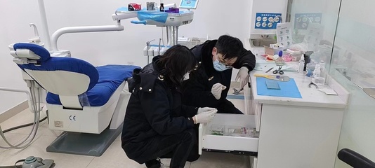 警惕醫(yī)療安全隱患 成都一牙科診所因使用過期醫(yī)療器械被重罰